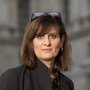 Alixe Bovey headshot