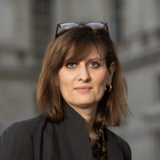 Alixe Bovey headshot