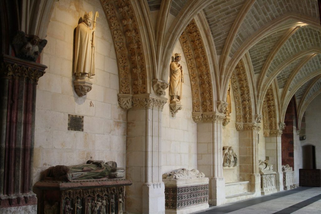 Photo of Burgos Cathedral, cloister, west wing from south east